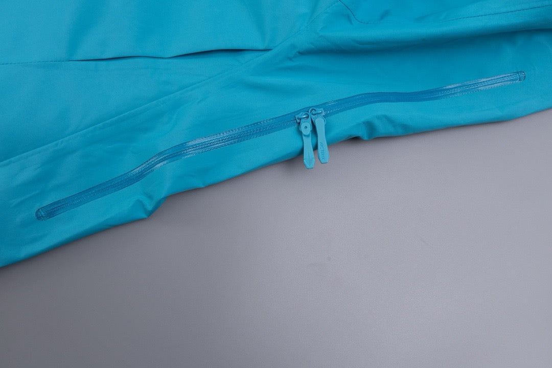 Arcteryx Alpha SV Sky Blue