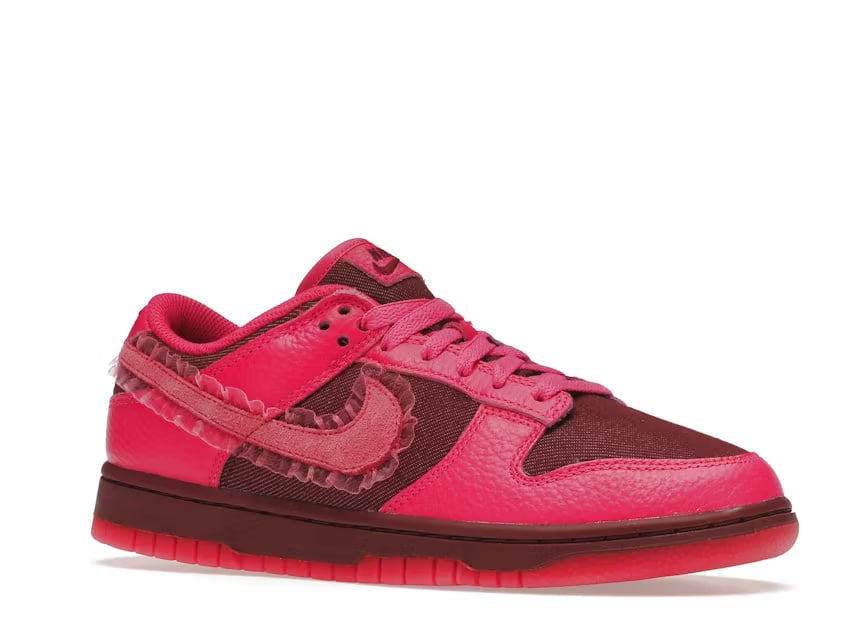 Nike Dunk Low Valentines Day 2021 (Women)