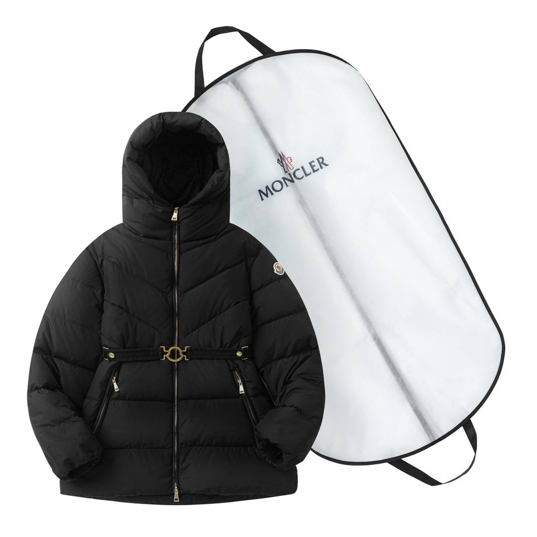 Moncler Puffer Jacket Black