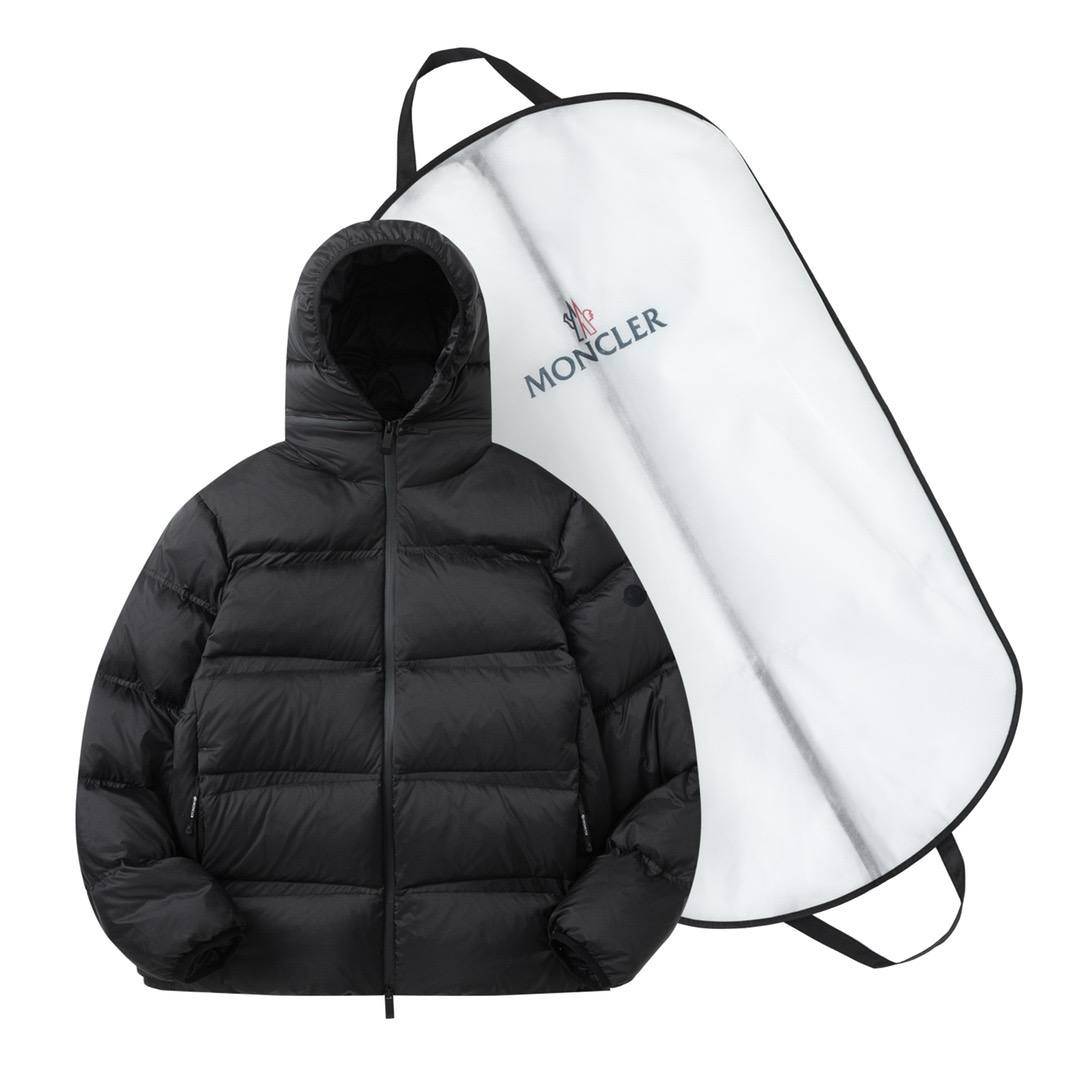 Moncler Puffer Jacket Black