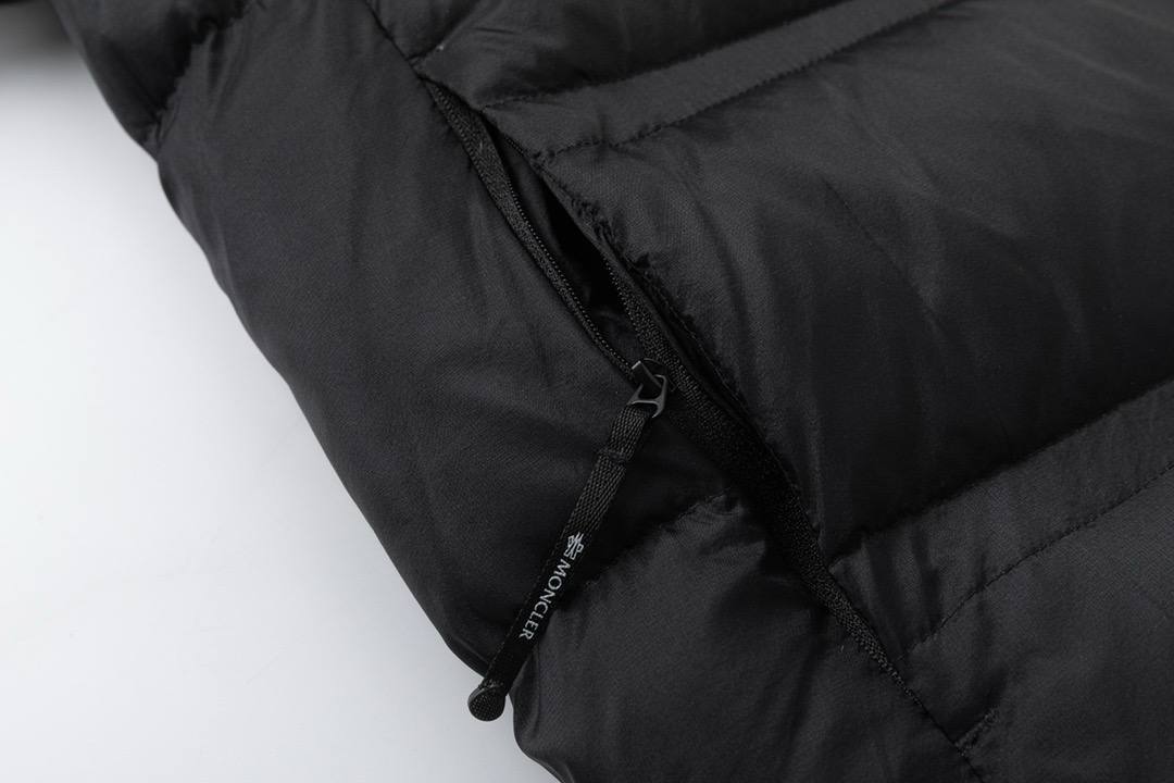 Moncler Puffer Jacket Black